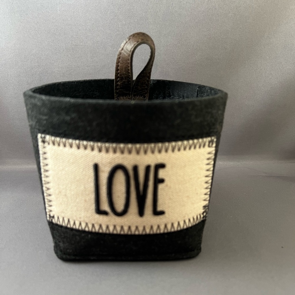 NWT Dream keeper mini bin - Brushed Graphite “LOVE”